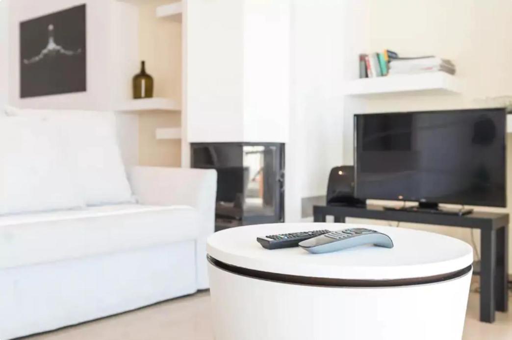 Apartment Temptation *